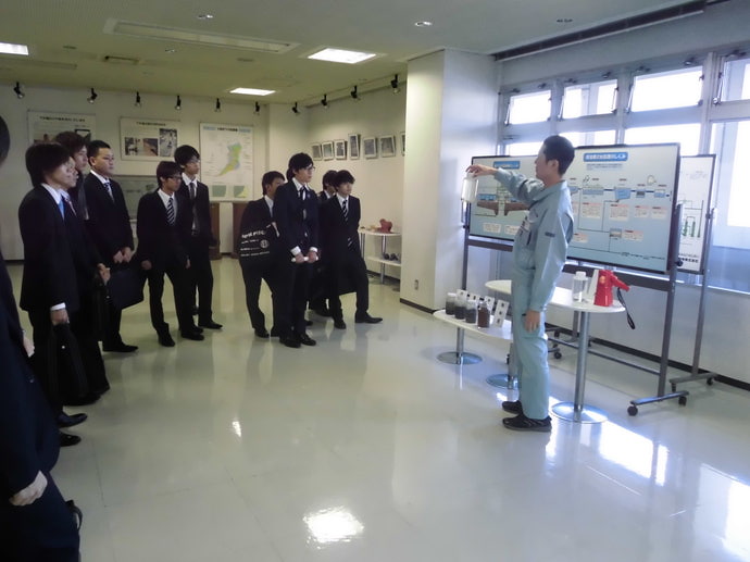 2Q==-1 | OCT 大阪工業技術専門学校